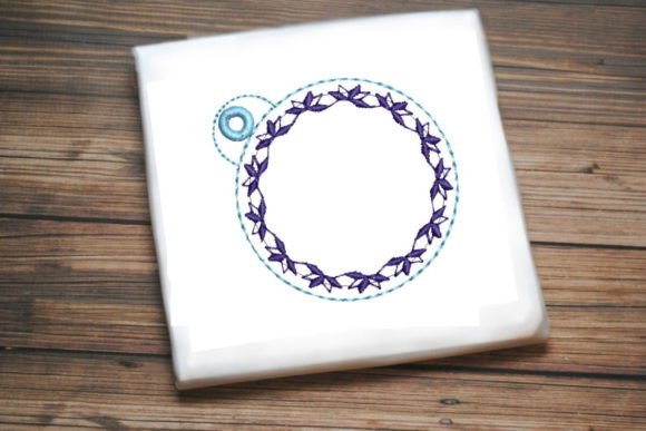 Floral Circular Key Ring: A Charming Accessory